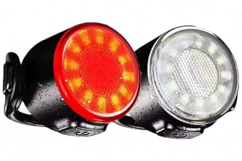 rood en witte oplaadbare fietlampjes