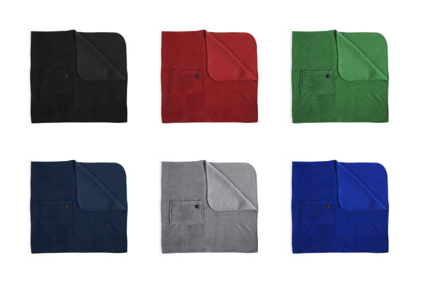 fleece dekens met voorak in eigen kleur