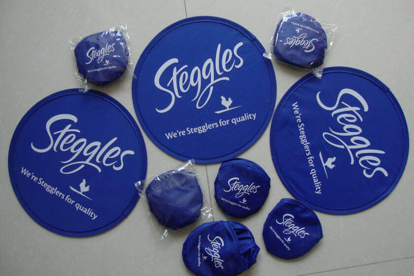 met zakje opvouwbare frisbees met zakje opvouwbare frisbees