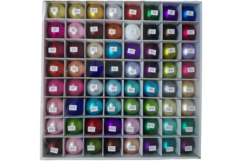 diverse kleuren plastic kerstballen diverse kleuren plastic kerstballen