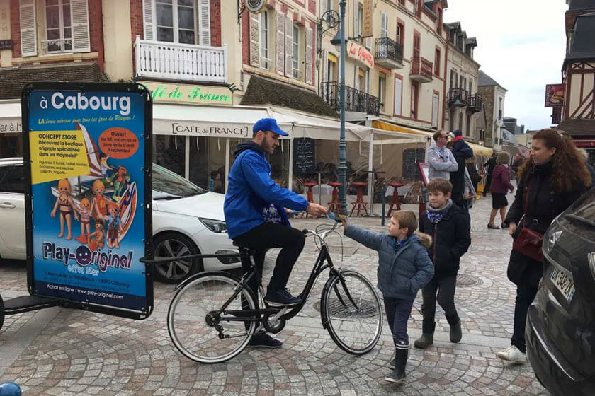 promofiets met reclamebord