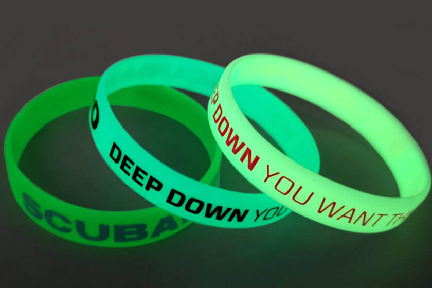 bedrukte glow in the dark polsbandjes