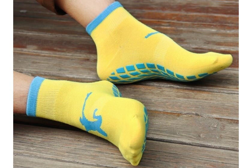 gele anti slip sokken